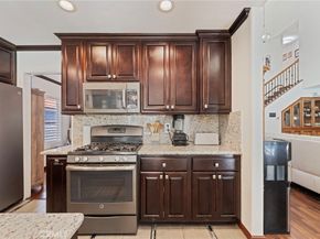 11 Rising Hill Road, Pomona CA 91766