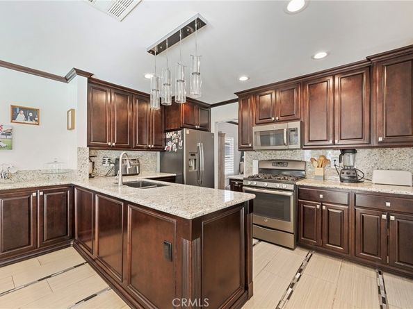 11 Rising Hill Road, Pomona CA 91766