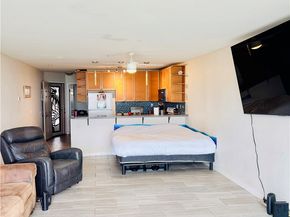 4667 Ocean Boulevard 106, San Diego CA 92109
