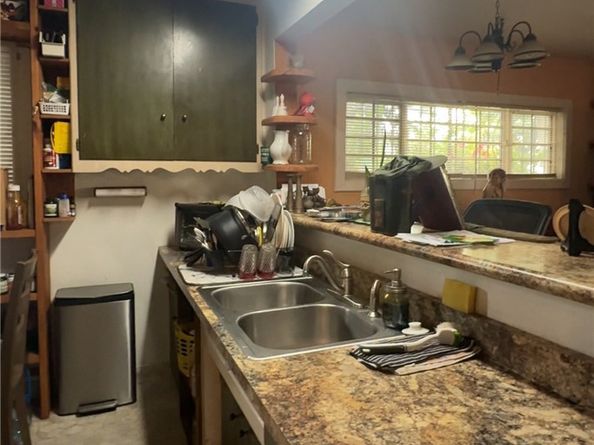 25 E Plymouth, Long Beach CA 90805