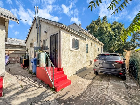 3729 Paloma Street, Los Angeles CA 90011