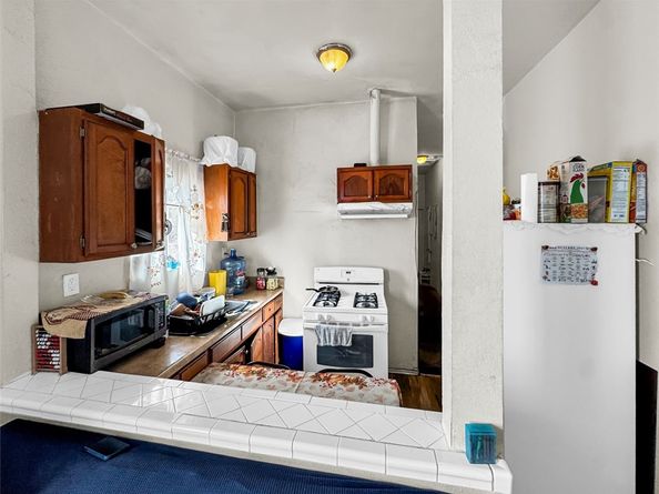 3729 Paloma Street, Los Angeles CA 90011