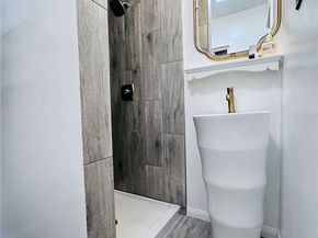 1364 61ST E 61st, Los Angeles CA 90001