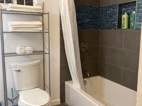 1364 61ST E 61st, Los Angeles CA 90001