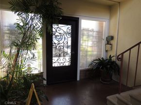 819 E 4th 1, Long Beach CA 90802