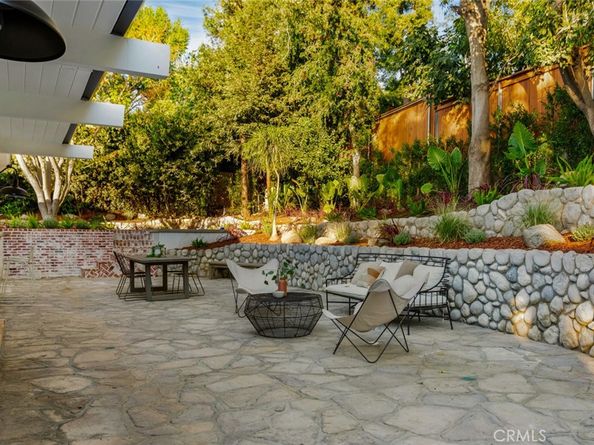 3436 Primera Avenue, Los Angeles CA 90068