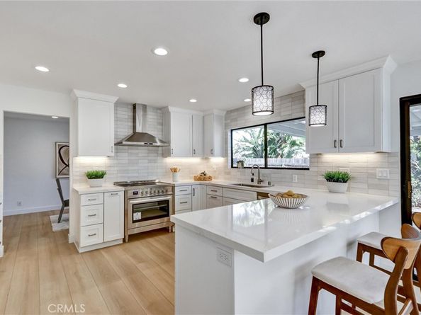 5515 Thunderbird, La Jolla CA 92037