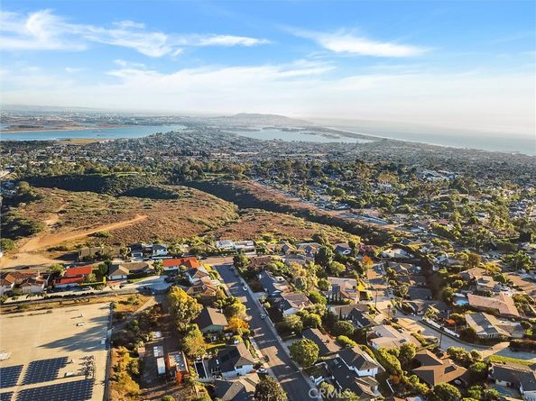 5515 Thunderbird, La Jolla CA 92037