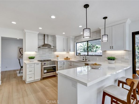 5515 Thunderbird, La Jolla CA 92037