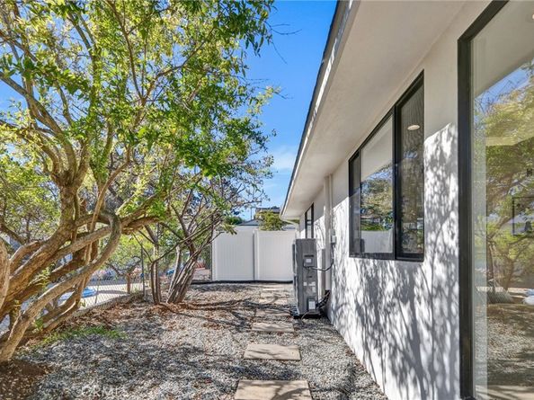 5515 Thunderbird, La Jolla CA 92037