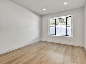 5515 Thunderbird, La Jolla CA 92037