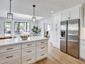 5515 Thunderbird, La Jolla CA 92037