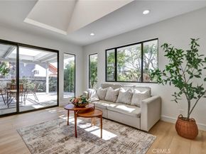 5515 Thunderbird, La Jolla CA 92037