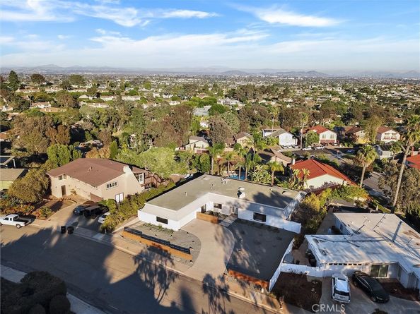 5515 Thunderbird, La Jolla CA 92037