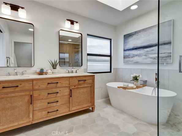 5515 Thunderbird, La Jolla CA 92037