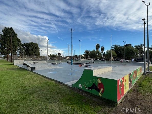 2941 Baltic, Long Beach CA 90810