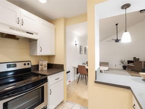 7890 E Spring Street 13I, Long Beach CA 90815