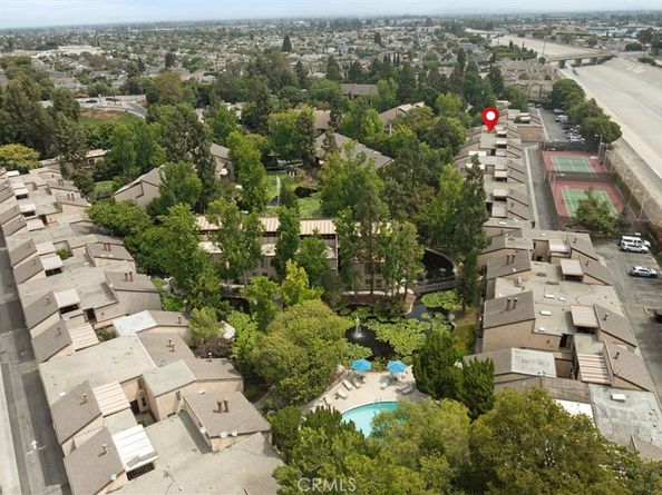 7890 E Spring Street 13I, Long Beach CA 90815