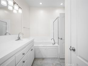 5740 S Glennie Lane C, Los Angeles CA 90016