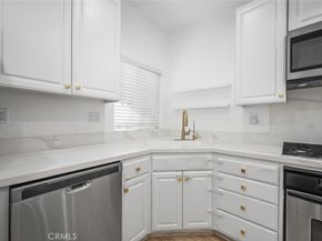 5740 S Glennie Lane C, Los Angeles CA 90016