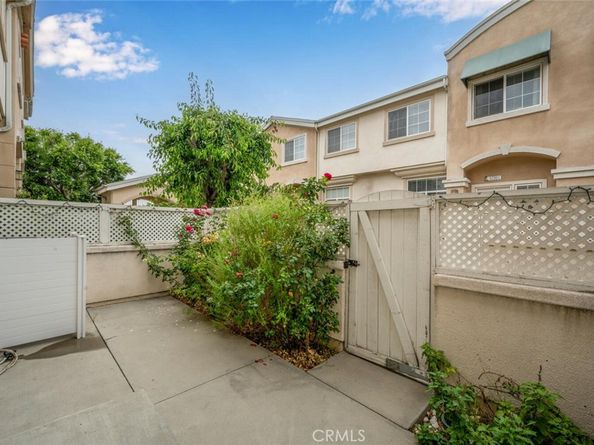 5740 S Glennie Lane C, Los Angeles CA 90016