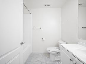 5740 S Glennie Lane C, Los Angeles CA 90016