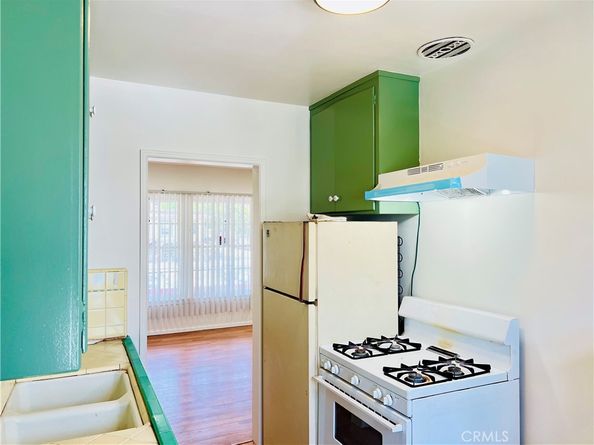 122 Elm Avenue 10, Long Beach CA 90802