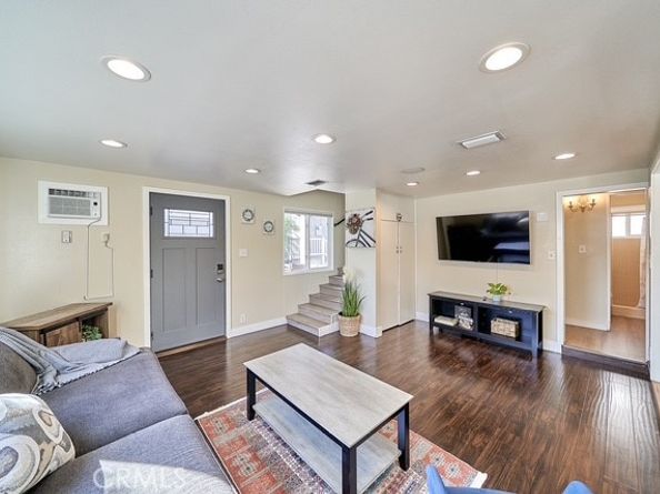 4117 E Theresa Street, Long Beach CA 90814