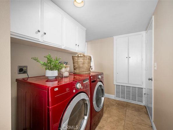 3260 Lilly Avenue, Long Beach CA 90808