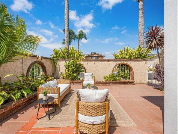 3260 Lilly Avenue, Long Beach CA 90808