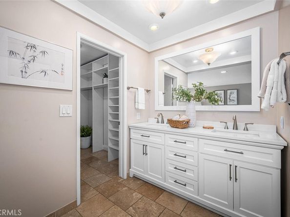 3260 Lilly Avenue, Long Beach CA 90808