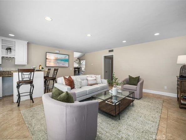 3260 Lilly Avenue, Long Beach CA 90808