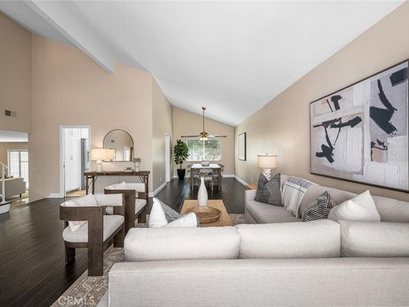 3260 Lilly Avenue, Long Beach CA 90808
