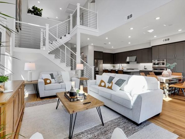 137 Rondo, Irvine CA 92618