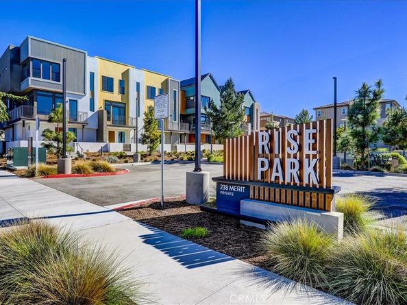 137 Rondo, Irvine CA 92618