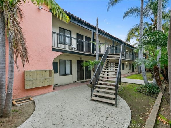 636 Linden Avenue, Long Beach CA 90802