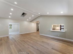 5010 Elmwood Avenue, Los Angeles CA 90004