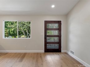 5010 Elmwood Avenue, Los Angeles CA 90004