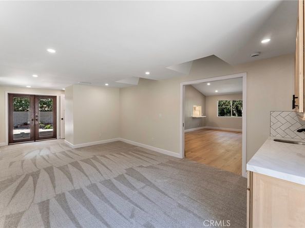 5010 Elmwood Avenue, Los Angeles CA 90004