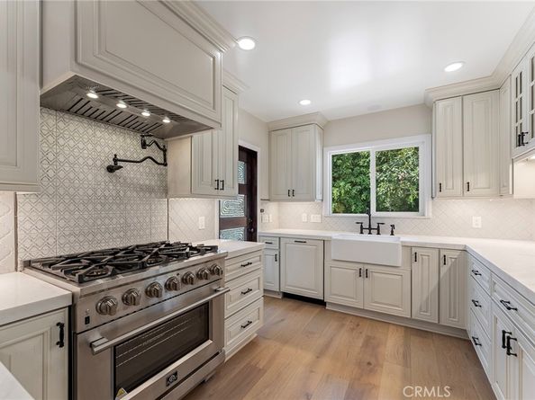 5010 Elmwood Avenue, Los Angeles CA 90004