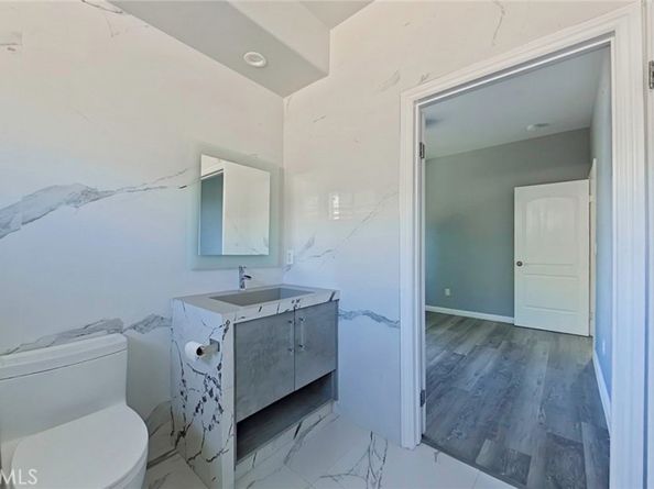 6937 Kian Court, Van Nuys CA 91406