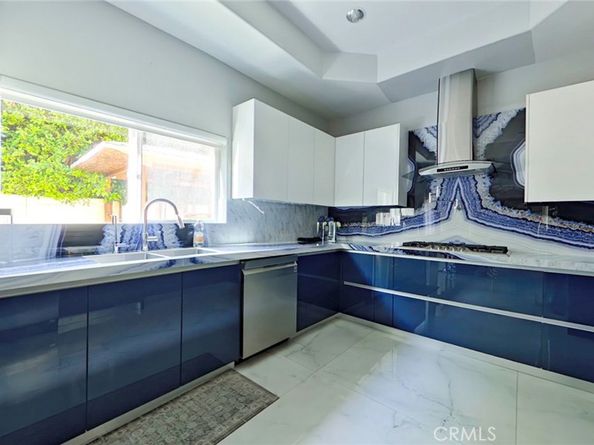 6937 Kian Court, Van Nuys CA 91406