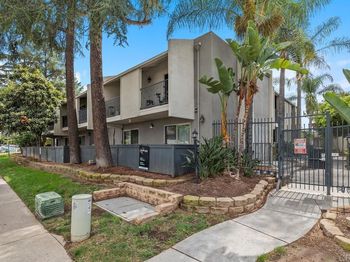 1045 Peach Ave