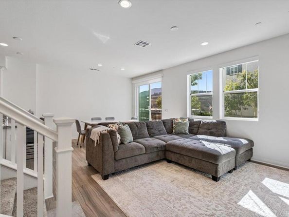 10427 Graphite Street, Spring Valley CA 91977