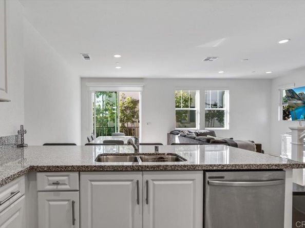 10427 Graphite Street, Spring Valley CA 91977