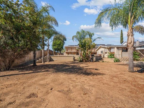 1661 Pepper Dr, El Cajon CA 92021