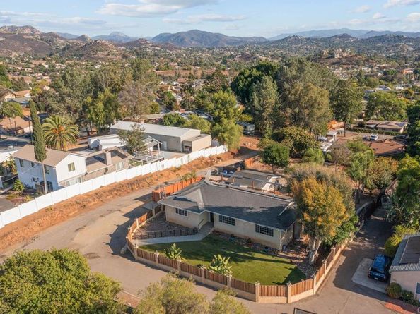 1661 Pepper Dr, El Cajon CA 92021