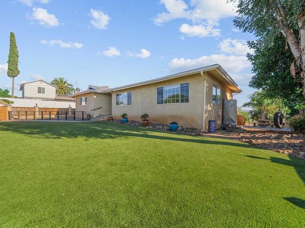 1661 Pepper Dr, El Cajon CA 92021