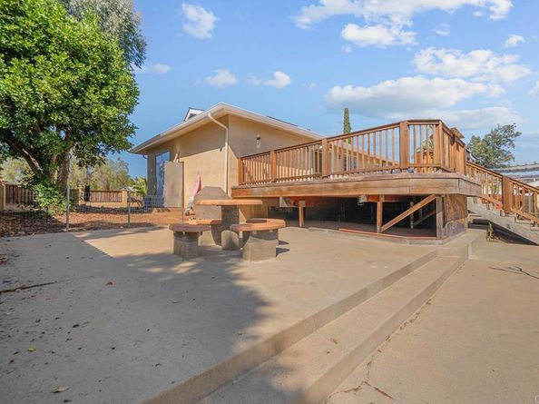 1661 Pepper Dr, El Cajon CA 92021