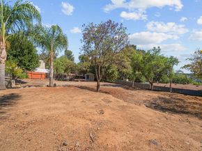 1661 Pepper Dr, El Cajon CA 92021